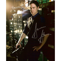 Aaron Ashmore Autographed 8"x10" Photo (Smallville)