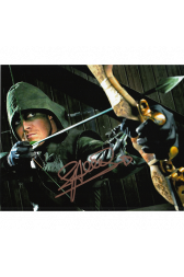 Stephen Amell Autographed 8"x10" (Arrow)