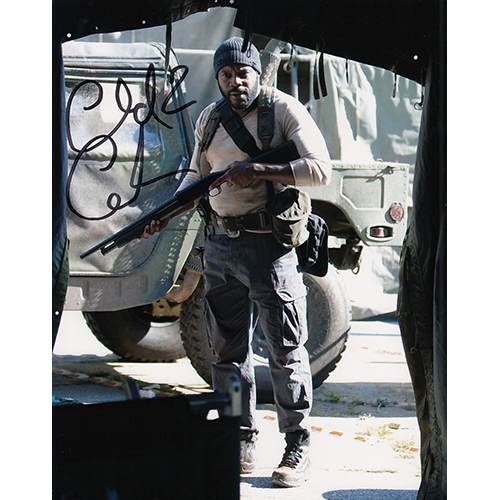 Chad Coleman Autographed 8"x10" (Walking Dead - Gun)