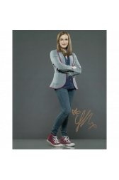 Elizabeth Henstridge Autographed 8"x10"