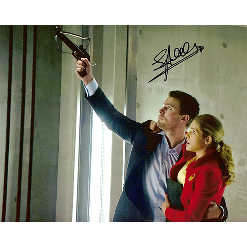 Stephen Amell Autographed 8"x10" Photo (Crossbow)