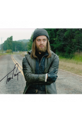 Tom Payne Autographed 8"x10" (The Walking Dead)