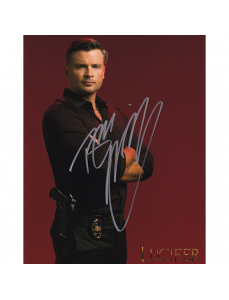 Tom Welling Autographed 8"x10" (Lucifer)
