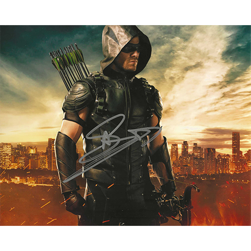 Stephen Amell Autographed 8"x10" (Arrow)