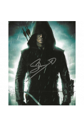 Stephen Amell Autographed 8"x10" (Arrow)